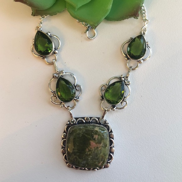 925 Sterling Teardrop Peridot & Unakite Necklace 19" - Picture 2 of 5